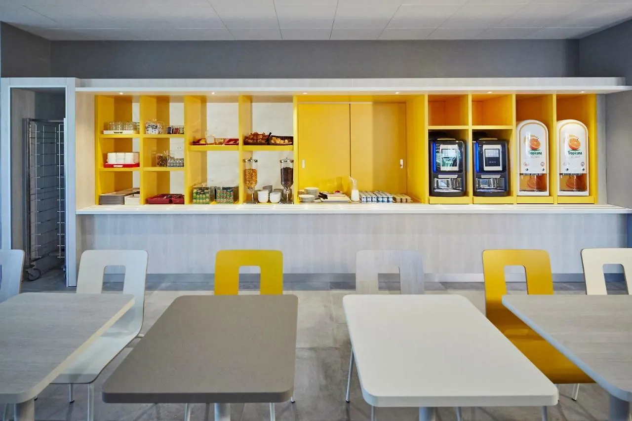 Hotel Kyriad Eco - Clermont Ferrand Estaing