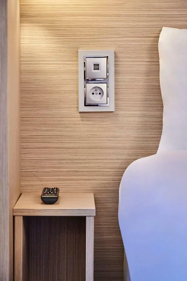 Hotel Kyriad Eco - Clermont Ferrand Estaing
