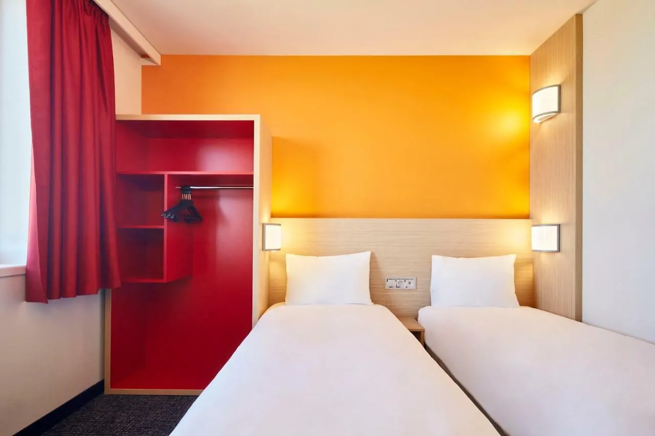 Kyriad Eco - Clermont Ferrand Estaing Hotel