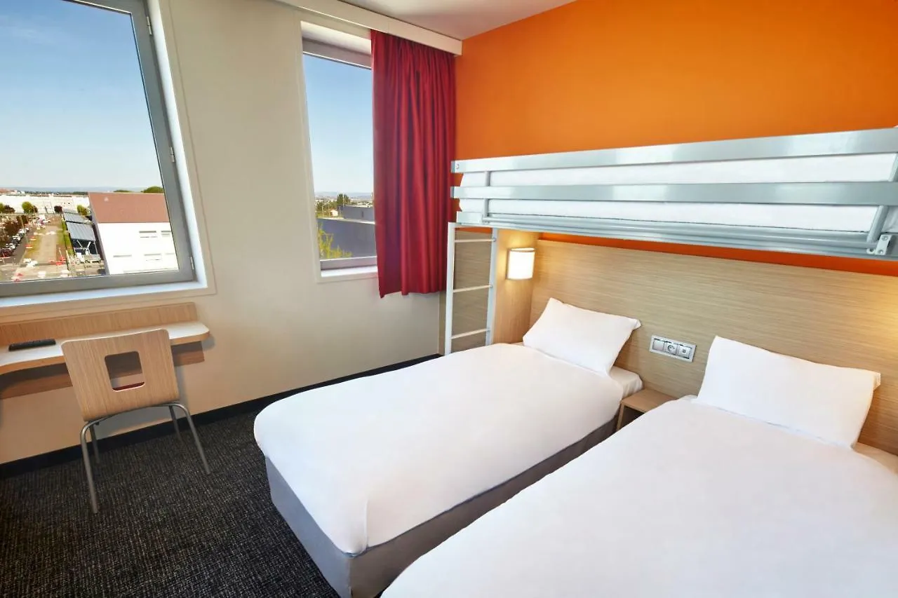 Kyriad Eco - Clermont Ferrand Estaing Hotel